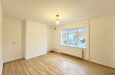 Aston Avenue, Lenton Abbey, Nottingham - Image 3